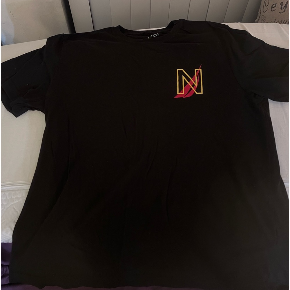Black Nautica T-shirt